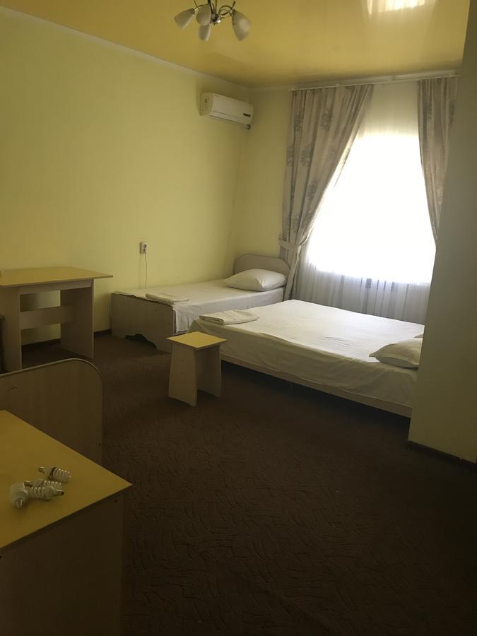 Hotel Prestizh Taraz Esterno foto